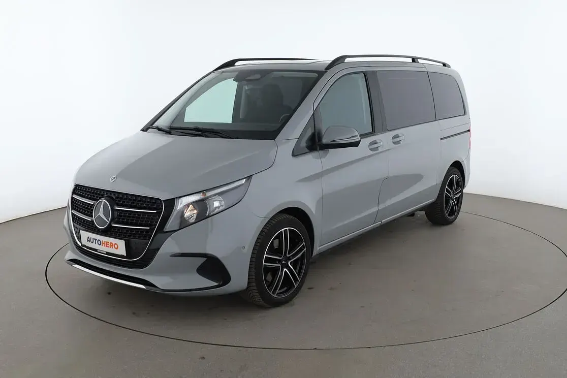 Gebraucht Mercedes V220 163 PS (119 kW) 2024 Van / Kleinbus