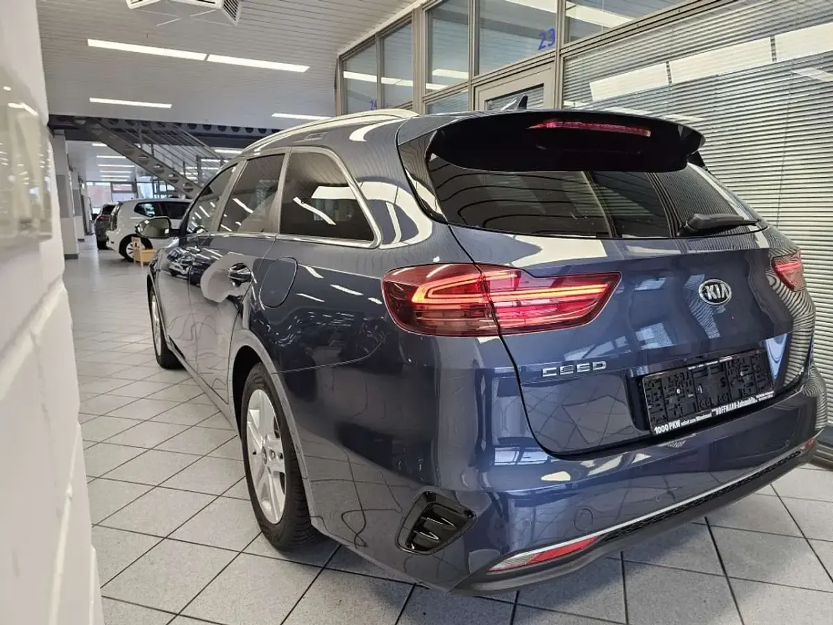 Gebraucht Kia Ceed Sportswagon 101 PS (74 kW) 2021 Blaumet. (metallic) Kombi