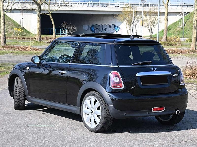 Gebraucht Mini Cooper Pepper 122 PS (89 kW) 2010 Schwarz Kleinwagen