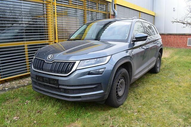 Grau Gebraucht 2021 Skoda Kodiaq Clever SUV | 27.980 € (Guter Preis) - Bild 1/2