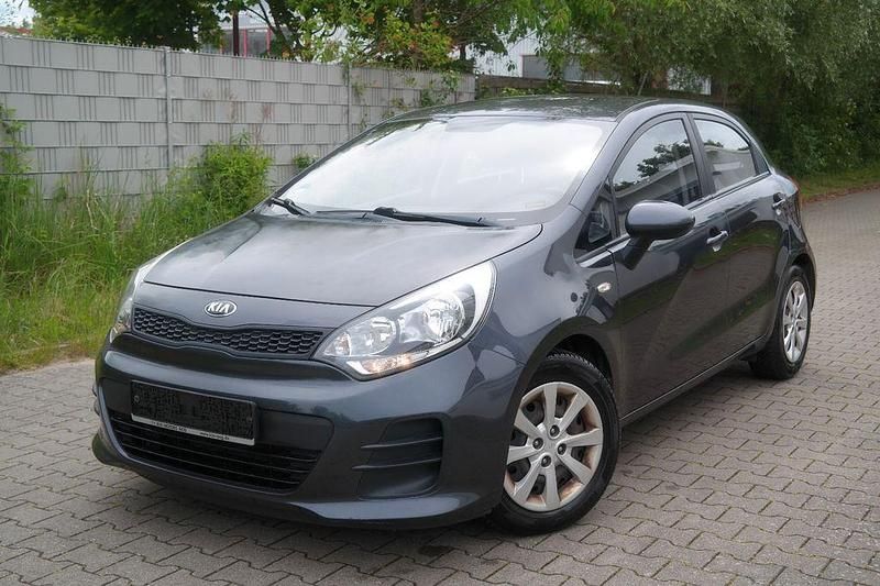 Schwarz Gebraucht 2016 Kia Rio Start Limousine | 4.750 € (Superpreis) - Bild 1/4