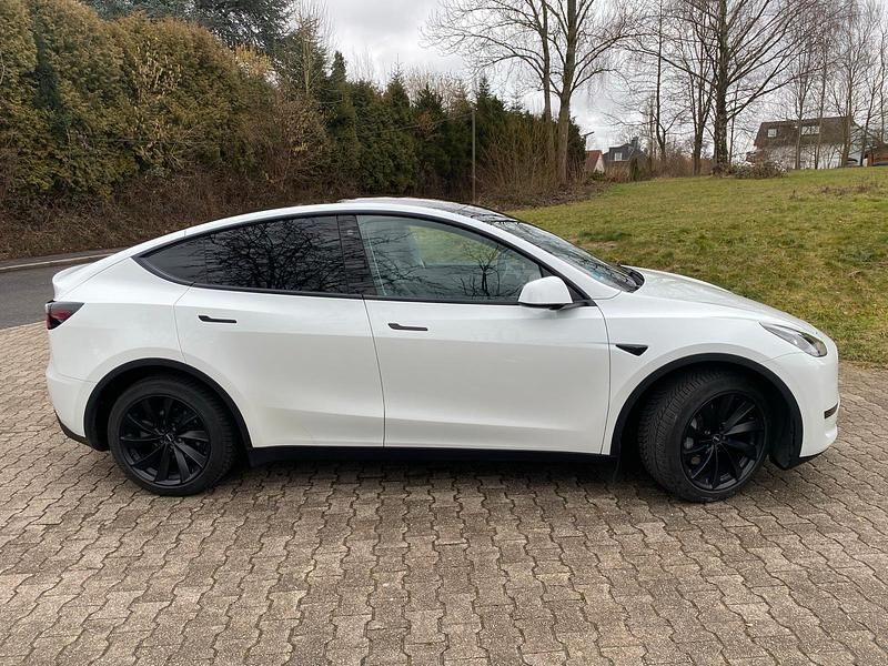 Gebraucht Tesla Model Y Standard Range 219 kW (299 PS) 2023 Weiß SUV