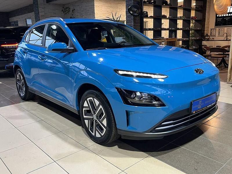 Blau Gebraucht 2021 Hyundai Kona SUV | 14.750 € (Superpreis) - Bild 1/4