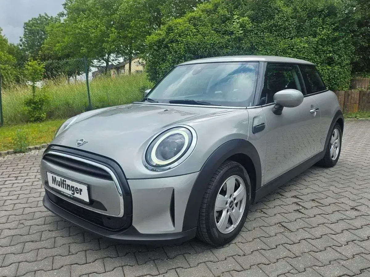 Gebraucht Mini Cooper Essential 136 PS (100 kW) 2023 Silber Kleinwagen