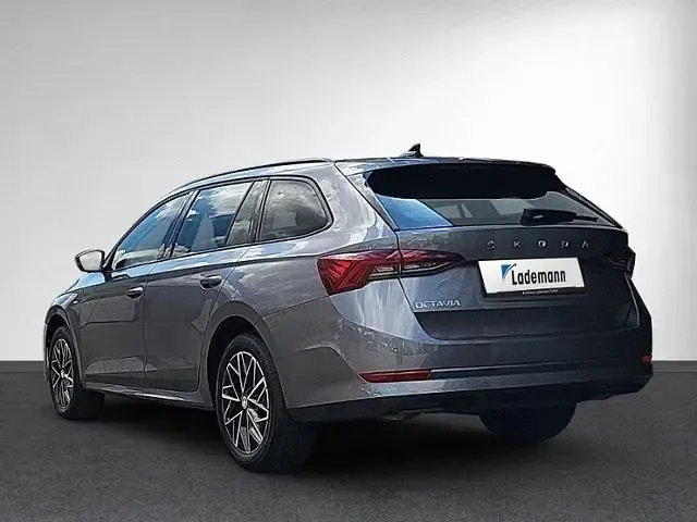 Gebraucht Skoda Octavia Clever 150 PS (110 kW) 2023 Kombi