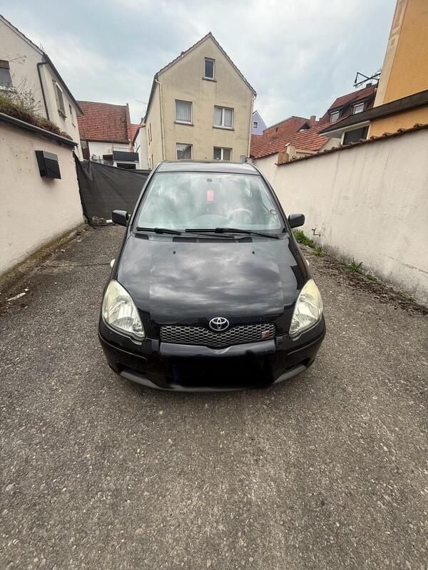 Schwarz Gebraucht 2004 Toyota Yaris Kleinwagen | 2.200 € (Fairer Preis) - Bild 1/4
