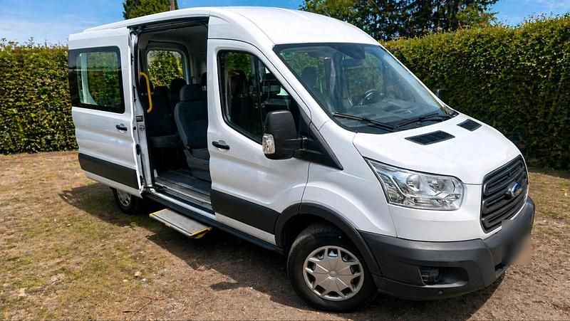 Second-hand Ford Transit 131 CP (96 kW) 2018 Alb Monovolum