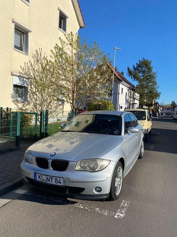 Second-hand BMW 118 143 CP (105 kW) 2006 Argintiu Hatchback