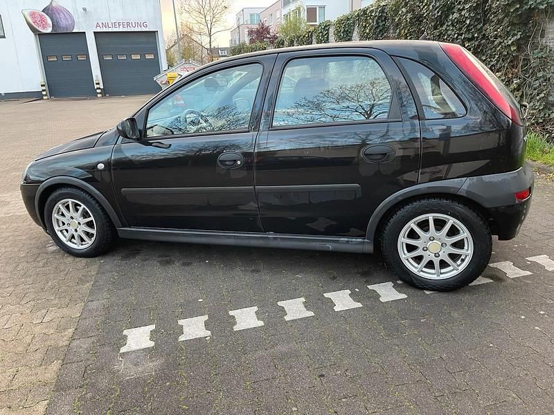 Gebraucht Opel Corsa 58 PS (42 kW) 2002 Schwarz Kleinwagen