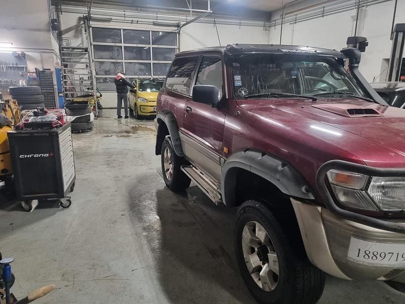 Gebraucht Nissan Patrol 158 PS (116 kW) 2001 Rot SUV