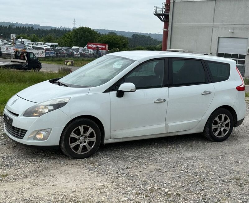 Weiß Gebraucht 2010 Renault Scénic III Van / Kleinbus | 2.350 € (Superpreis) - Bild 1/4