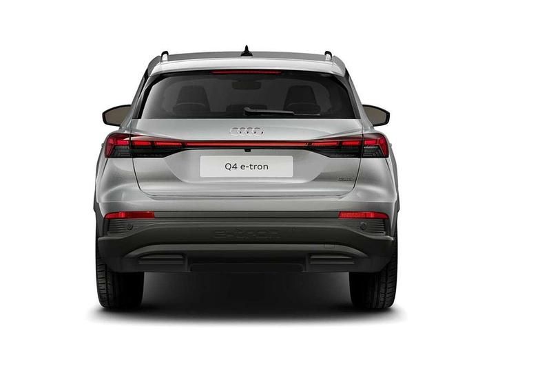 Gebraucht Audi Q4 e-tron Ambiente 210 kW (286 PS) 2024 Taifungrau metallic SUV
