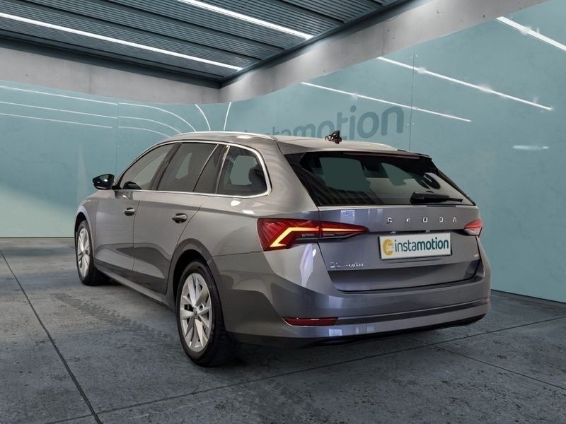 Gebraucht Skoda Octavia Style 190 PS (139 kW) 2024 Grau Kombi