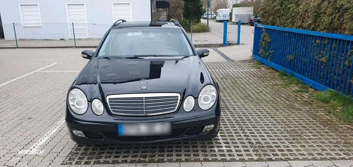 Gebraucht Mercedes E200 163 PS (119 kW) 2004 Schwarz Kombi