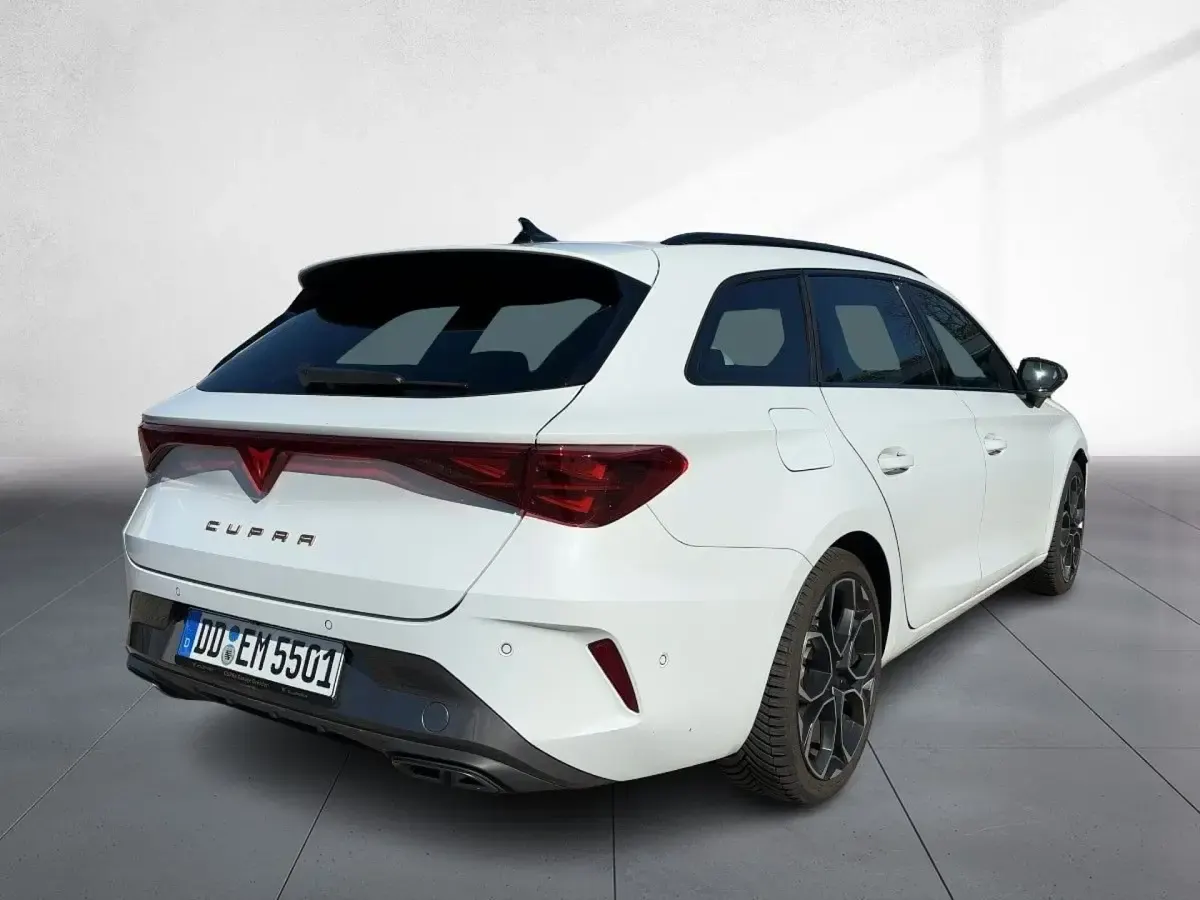 Gebraucht Cupra Leon 150 PS (110 kW) 2025 Weiß Limousine