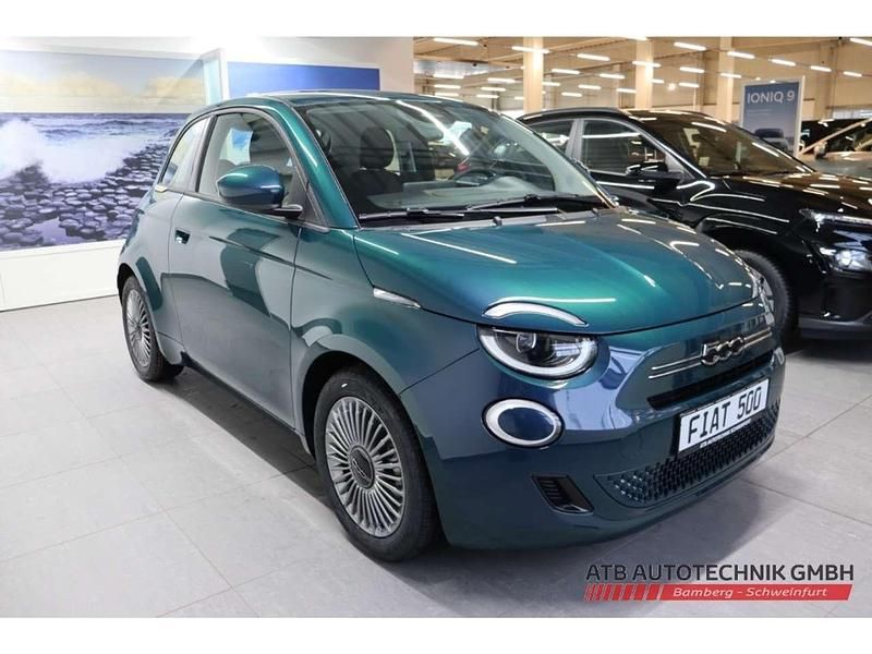 Neu Fiat 500 65 PS (47 kW) 2025 Gruen Limousine