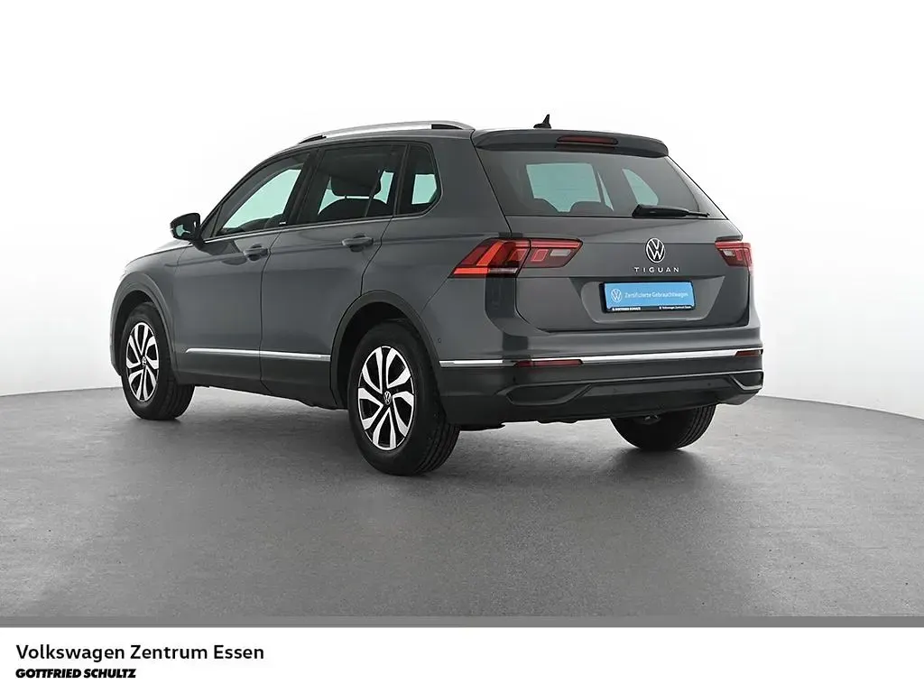 Gebraucht VW Tiguan Active 150 PS (110 kW) 2022 Grau SUV