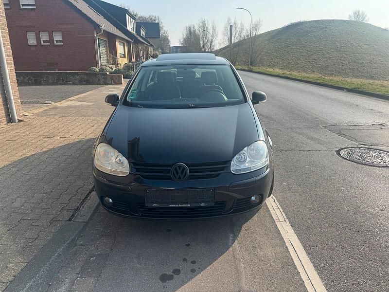 Schwarz Gebraucht 2006 VW Golf V Kleinwagen | 2.600 € (Fairer Preis) - Bild 1/4