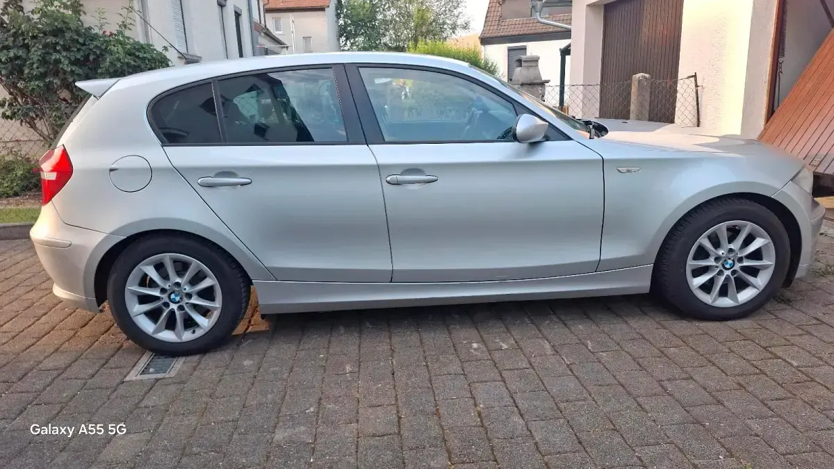 Gebraucht BMW 118 143 PS (105 kW) 2008 Silber Kleinwagen