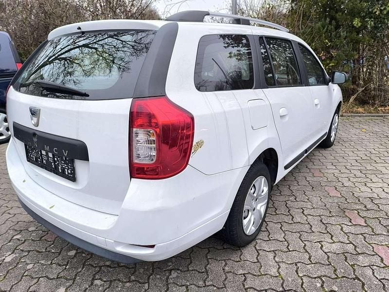Gebraucht Dacia Logan Lauréate 90 PS (66 kW) 2017 Gletscherweiss Kombi