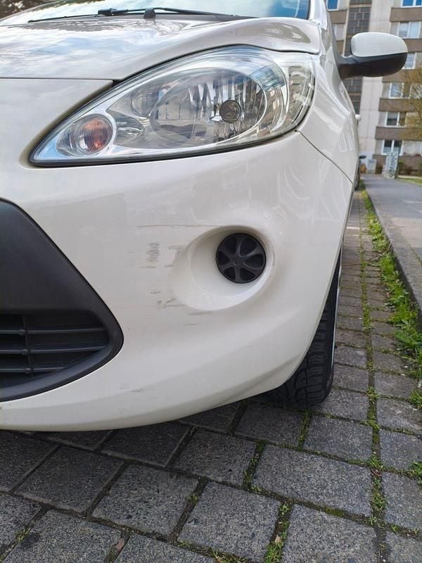 Gebraucht Ford Ka Trend 69 PS (50 kW) 2015 Weiß Kleinwagen