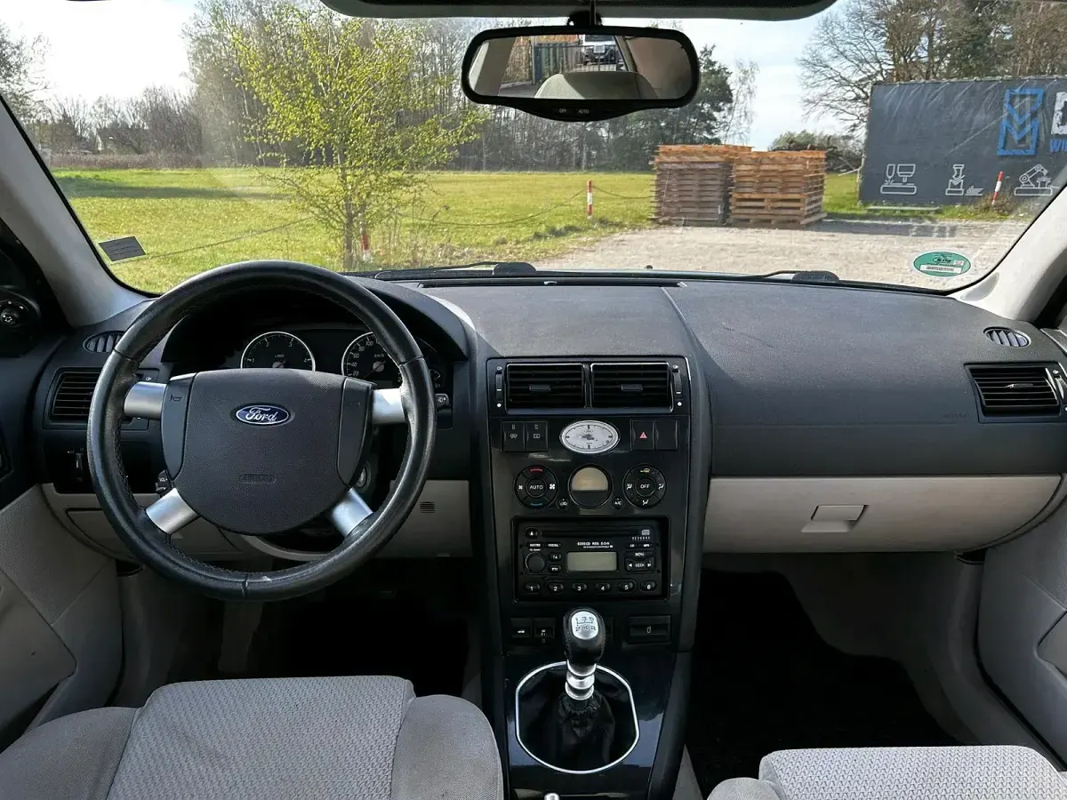 Gebraucht Ford Mondeo 130 PS (95 kW) 2002 Limousine