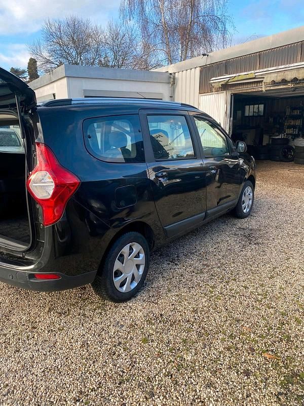 Gebraucht Dacia Lodgy 116 PS (85 kW) 2016 Schwarz Van / Kleinbus