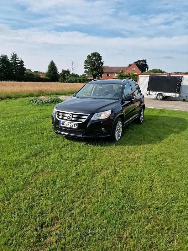 Schwarz Gebraucht 2009 VW Tiguan R-line SUV | 9.600 € (Teuer) - Bild 1/4