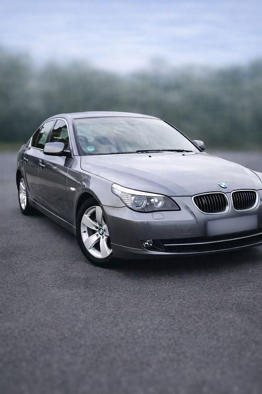 Grau Gebraucht 2007 BMW 523 Limousine | 5.250 € (Guter Preis) - Bild 1/4