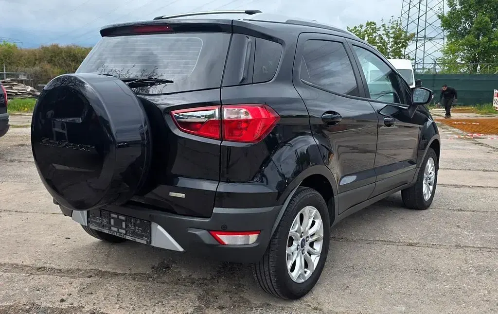 Usado Ford Ecosport Titanium 125 CV (91 kW) 2014 Negro SUV