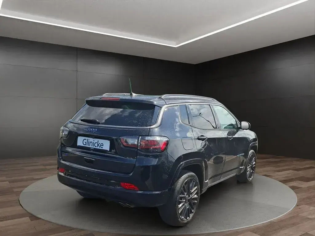 Gebraucht Jeep Compass 241 PS (177 kW) 2022 Schwarz SUV
