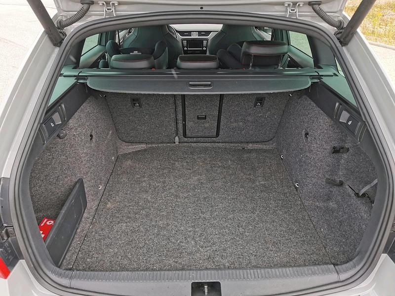 Gebraucht Skoda Octavia RS 180 PS (132 kW) 2016 Grau Kleinwagen