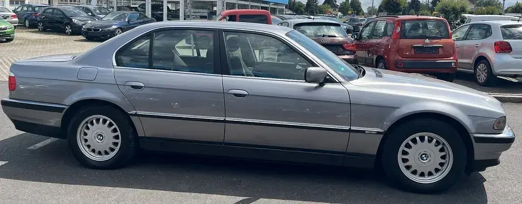 Gebraucht BMW 728 193 PS (141 kW) 1996 Grau Limousine