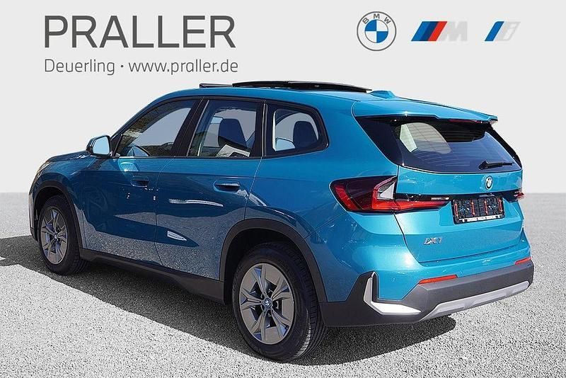 Gebraucht BMW iX1 150 kW (204 PS) 2024 Blau SUV