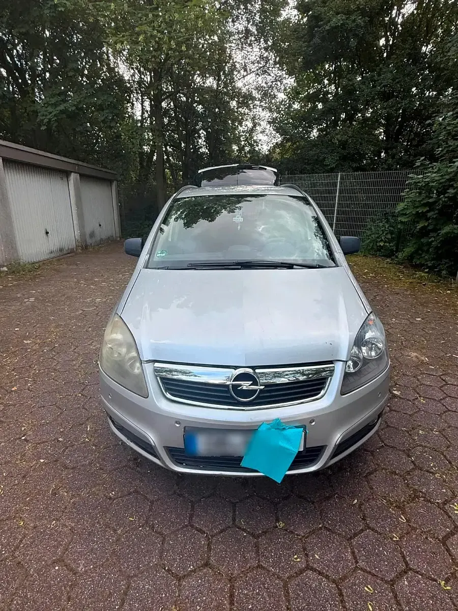 Gebraucht Opel Zafira 2011 Silber Van / Kleinbus