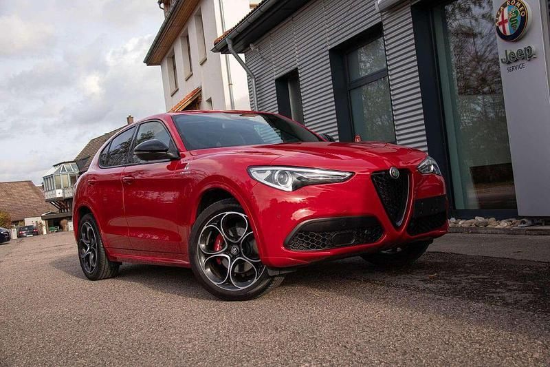 Rosso alfa Gebraucht 2023 Alfa Romeo Stelvio Tech Edition SUV | 35.900 € (Guter Preis) - Bild 1/4