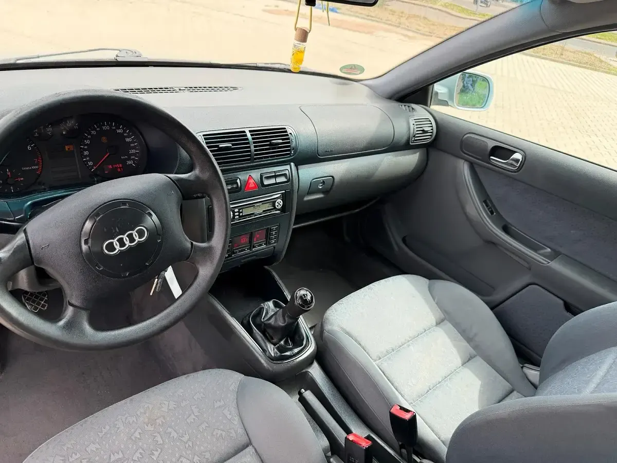 Gebraucht Audi A3 101 PS (74 kW) 1998 Silber Kleinwagen
