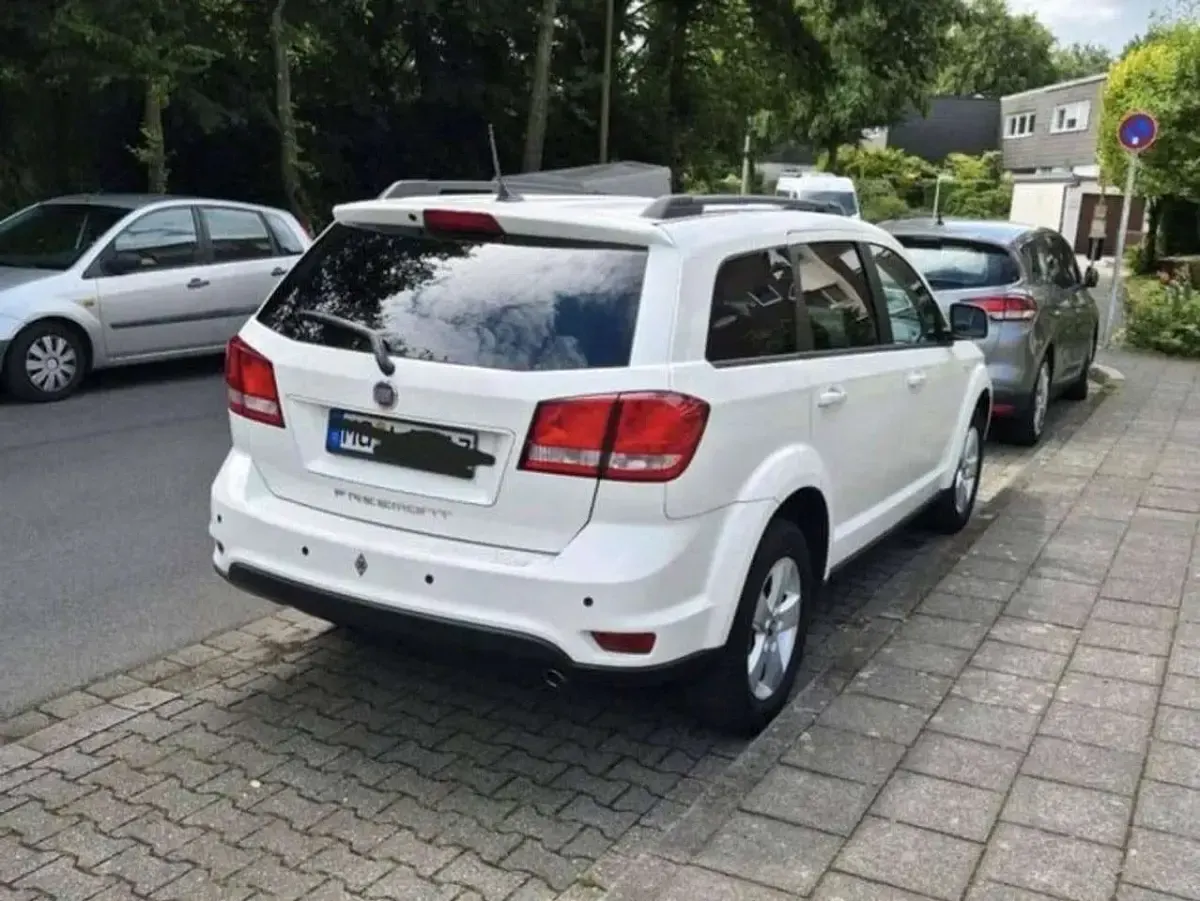Gebraucht Fiat Freemont 140 PS (102 kW) 2013 Weiß SUV