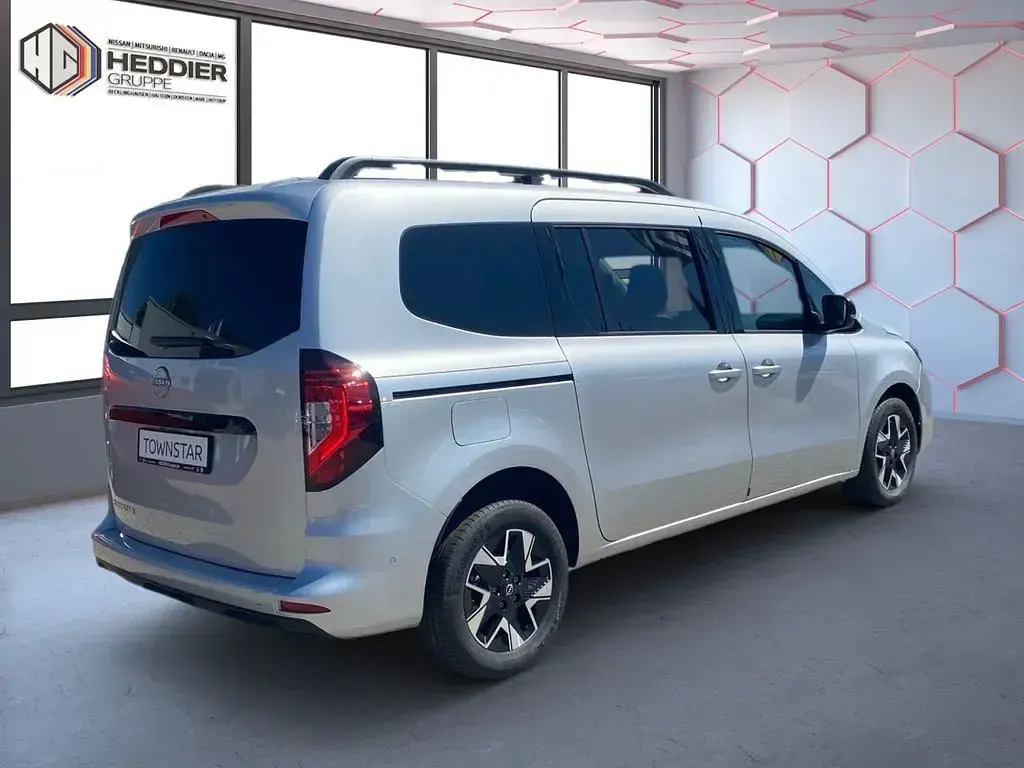 Neu Nissan Townstar 360º 131 PS (96 kW) 2026 Silber Van / Kleinbus