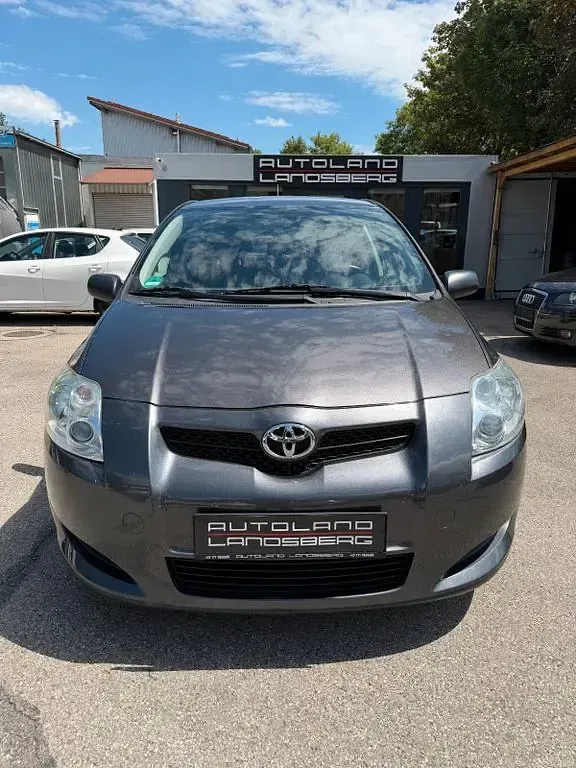 Gebraucht Toyota Auris Basis 101 PS (74 kW) 2010 Grau Kleinwagen