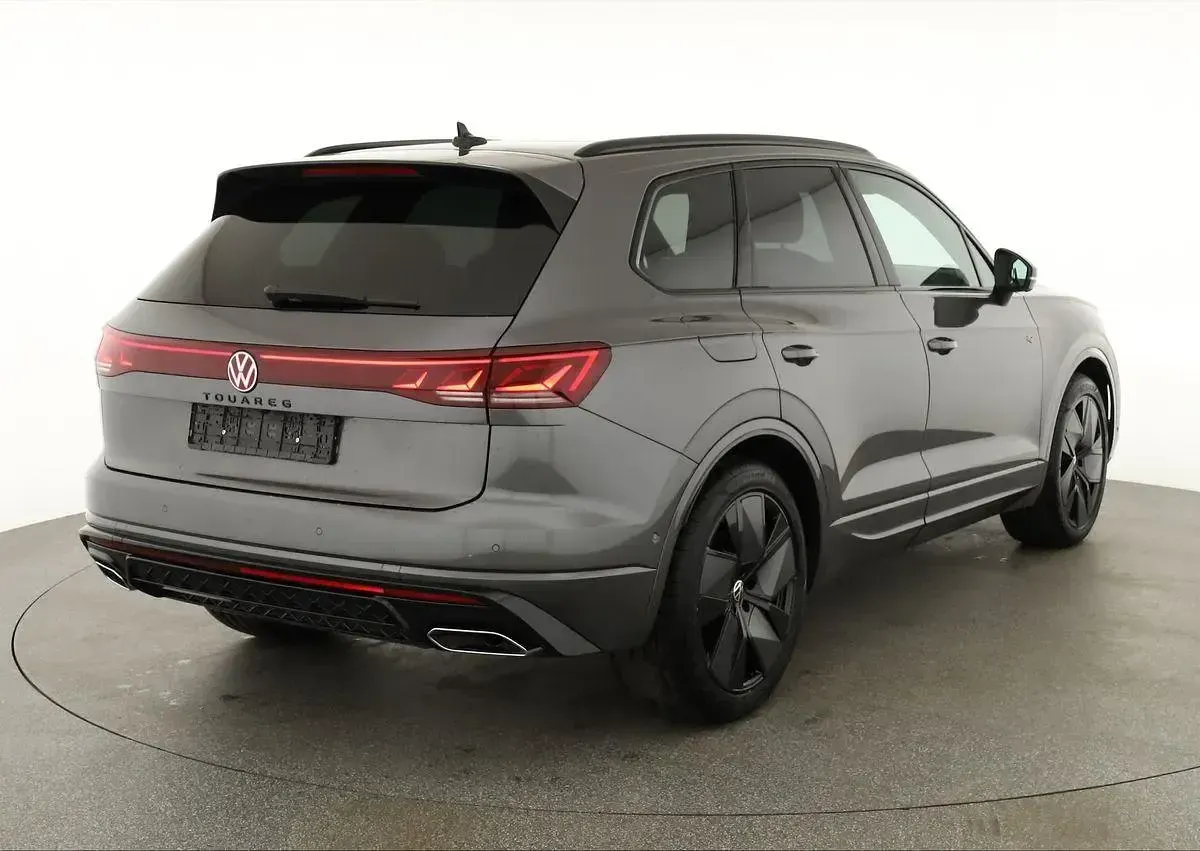 Neu VW Touareg Edition 286 PS (210 kW) 2026 Siliziumgrau metallic SUV