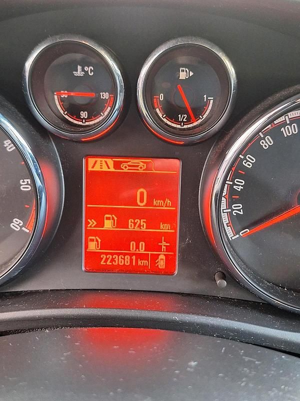 Gebraucht Opel Meriva 110 PS (80 kW) 2017 Silber Van / Kleinbus