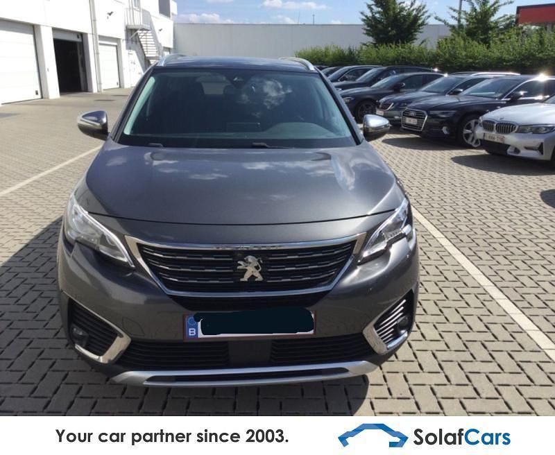 Grau Gebraucht 2018 Peugeot 5008 Allure Van / Kleinbus | 16.900 € (Superpreis) - Bild 1/4