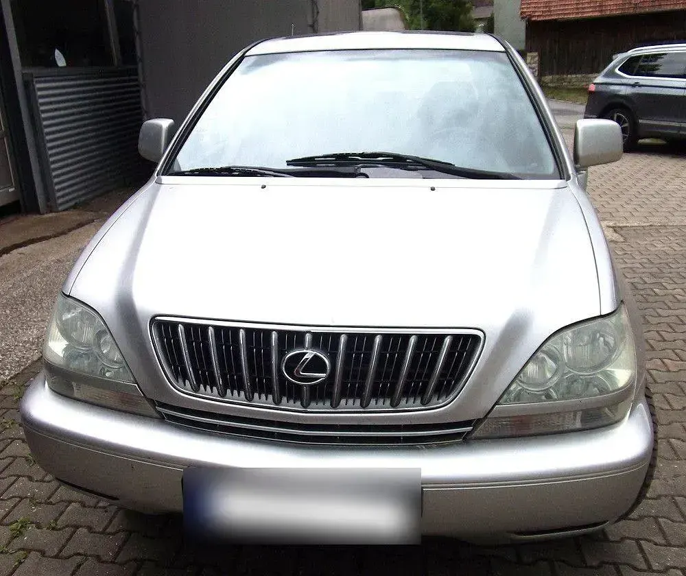 Gebraucht Lexus RX300 201 PS (147 kW) 2001 Silber SUV