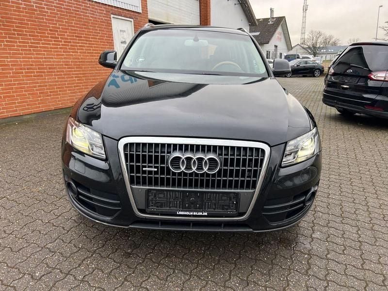 Second-hand Audi Q5 Exclusive 170 CP (125 kW) 2012 Negru SUV
