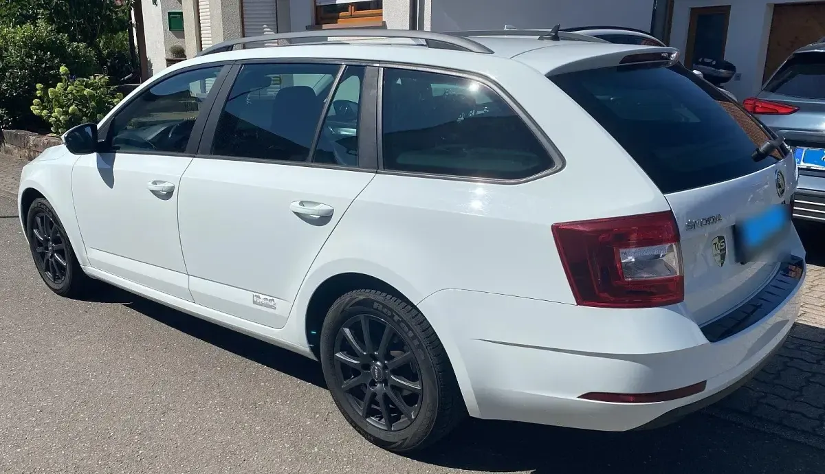 Gebraucht Skoda Octavia 115 PS (84 kW) 2017 Weiß Kombi