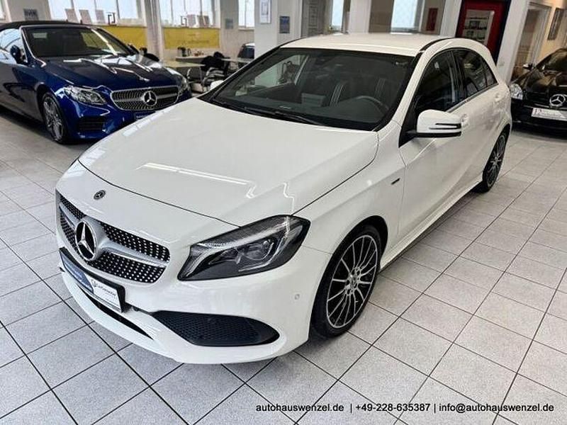 Gebraucht Mercedes A180 AMG 122 PS (89 kW) 2017 Calcitweiss  unilack Kleinwagen