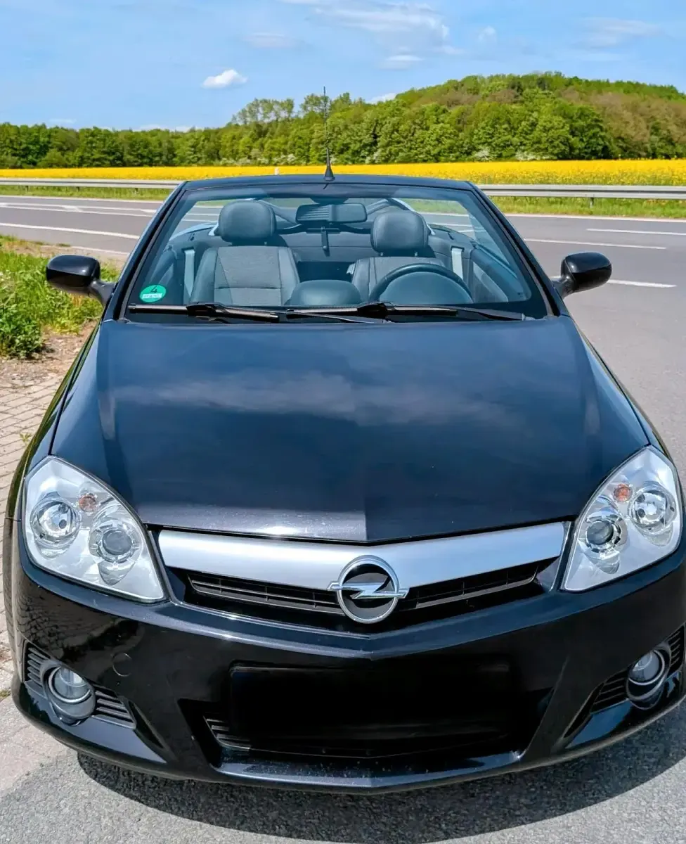 Gebraucht Opel Tigra 90 PS (66 kW) 2007 Schwarz Cabrio