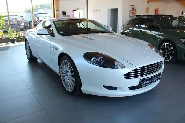 Gebraucht Aston Martin DB9 476 PS (350 kW) 2012 Weiß Coupé