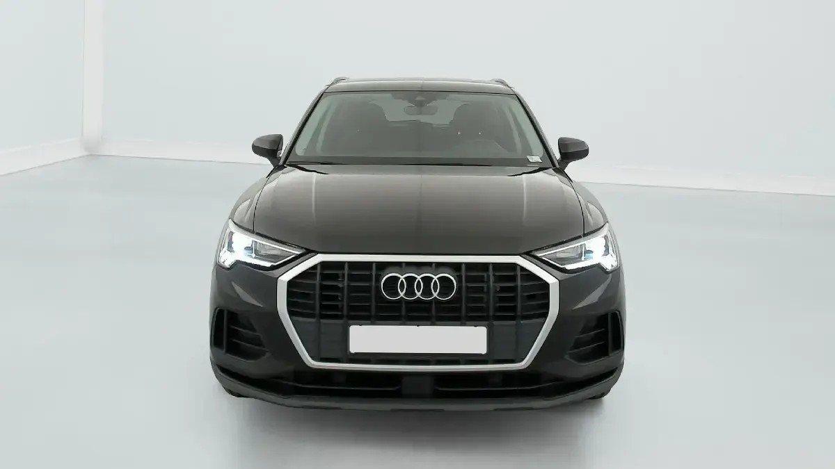 Gebraucht Audi Q3 Business 150 PS (110 kW) 2023 Schwarz (noir mythic) SUV